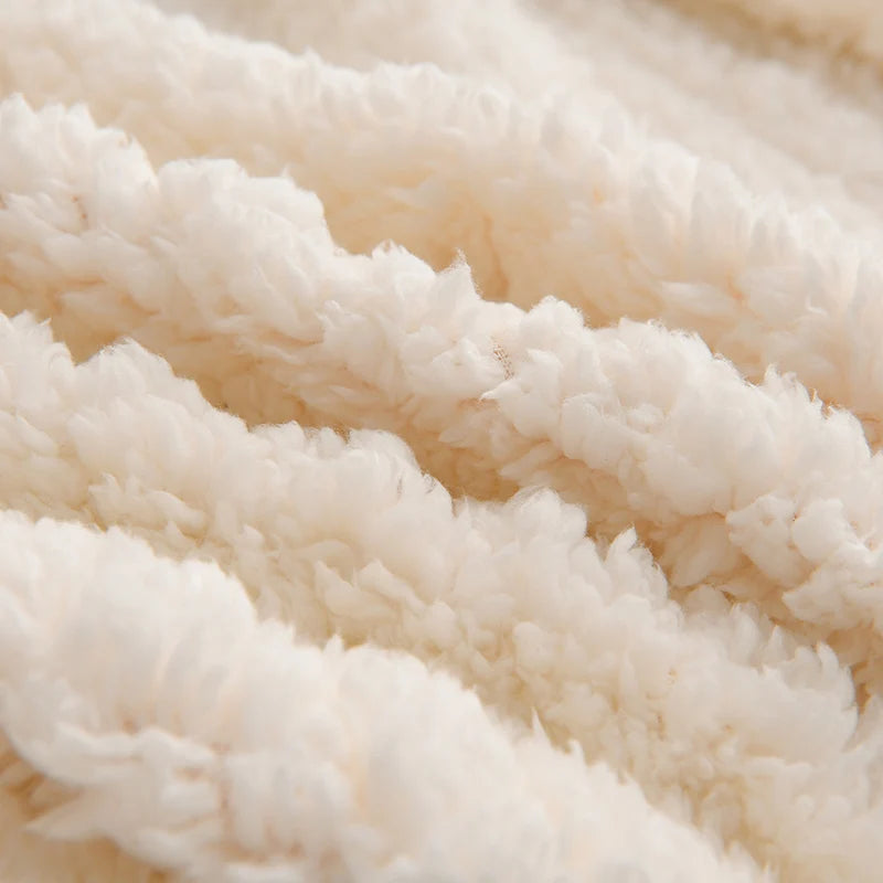 NordicFlake – Faux Wool Warm Throw for Christmas & Winter Nights