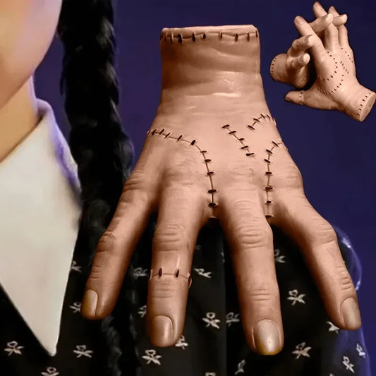 Realistic severed hand Halloween prop décor TerrorGrip™